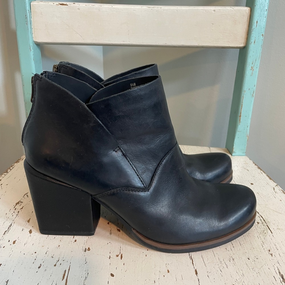 KORKS Kork-Ease Dyoma Booties Ankle Boots Women's 9.5 M Black Block Heel Leather